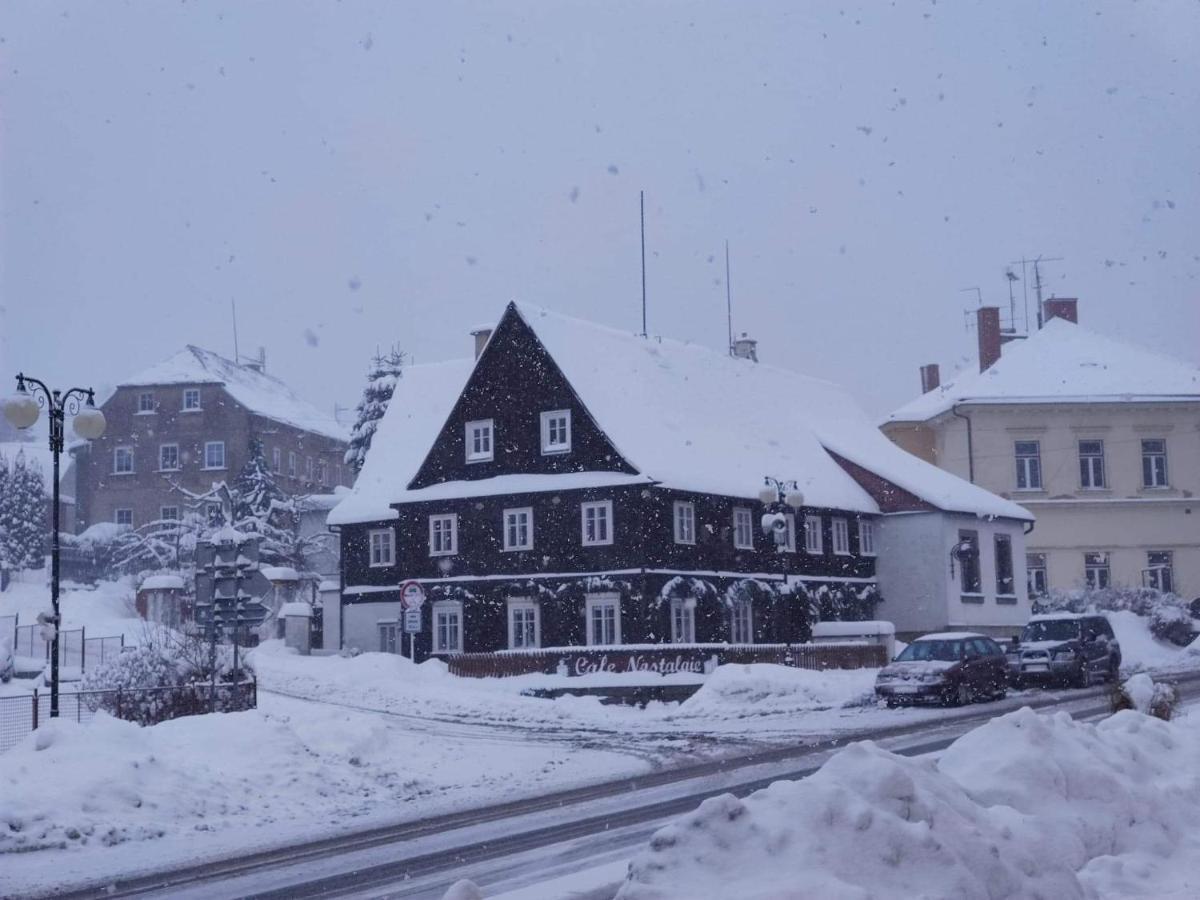 Cafe Nostalgie Dvouluzkovy Romanticky Pokoj Krásná Lípa Kültér fotó
